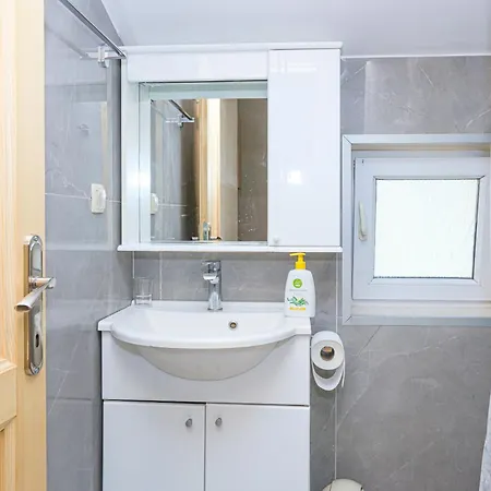 With Parking Space Srima - Vodice, - 23593 Apartamento