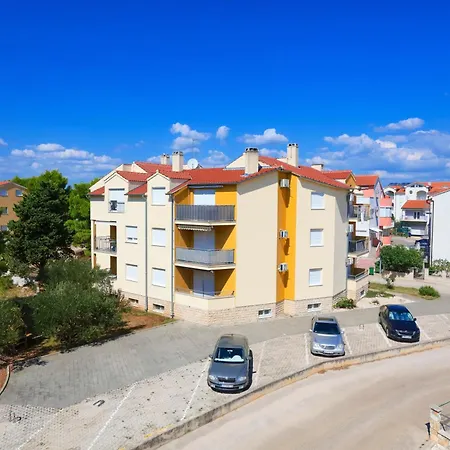 With Parking Space - Vodice, Vodice - 23593 Apartament Srima