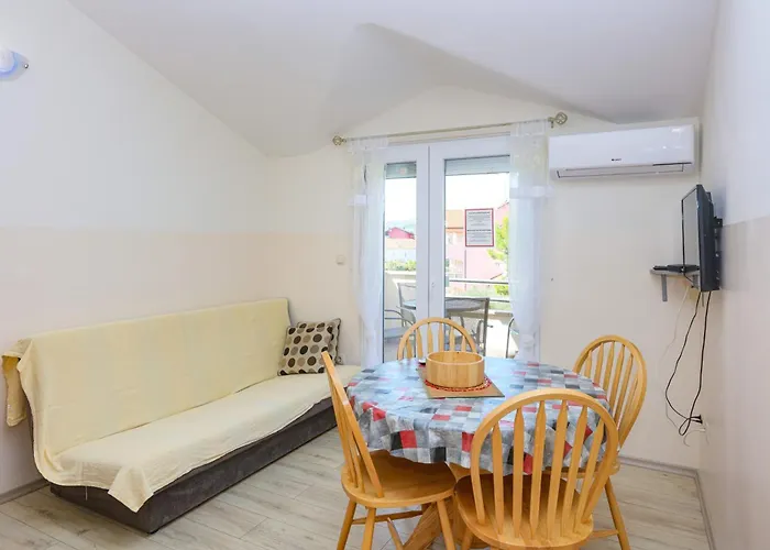 Apartman With Parking Space - Vodice, Vodice - 23593